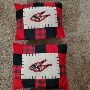 Cute Christmas toss pillows pair of 2